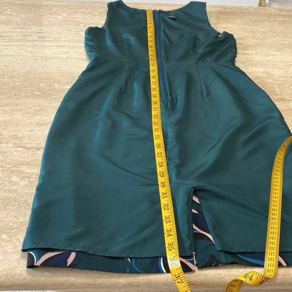 NWOT Beautiful Forest Green Dress,pale pink,blue, black, teal & white patterns. - Picture 11 of 11